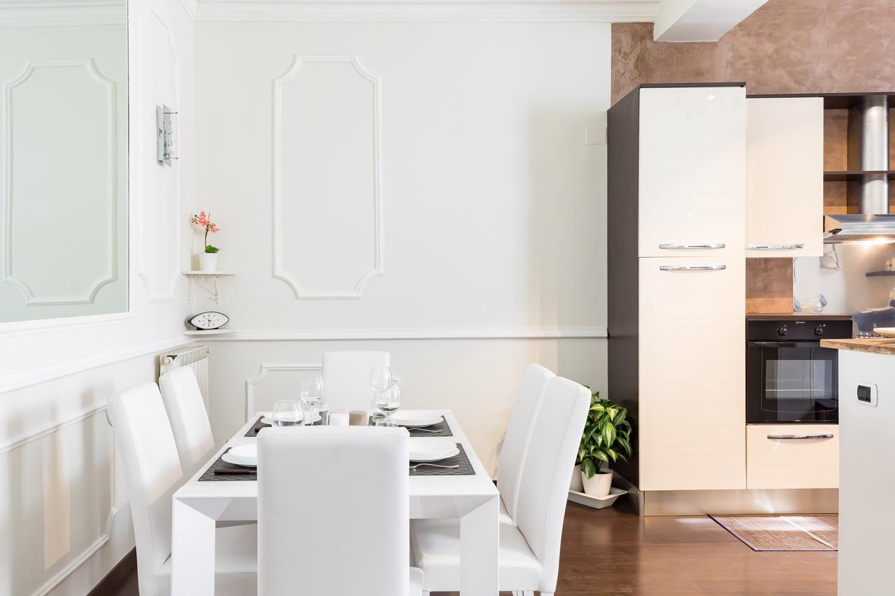 Frattina Royal Apartment Roma Exterior foto